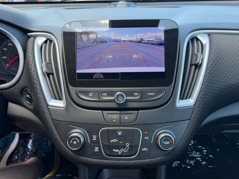Used 2023 Chevrolet Malibu LS FWD image 28