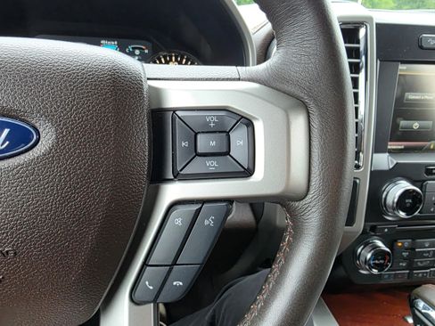Used 2015 Ford F150 King Ranch w/ Equipment Group 601A Luxury AWD/4WD image 17