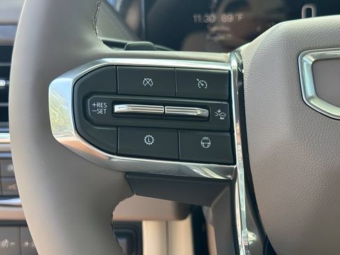 New 2026 GMC Yukon Denali w/ Denali Reserve Package AWD/4WD image 13
