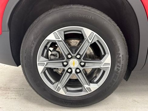 Used 2024 Chevrolet Blazer LT FWD image 32