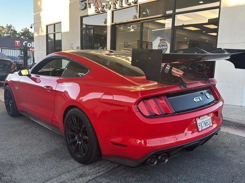 Used 2016 Ford Mustang GT Premium w/ Equipment Group 401A RWD image 3