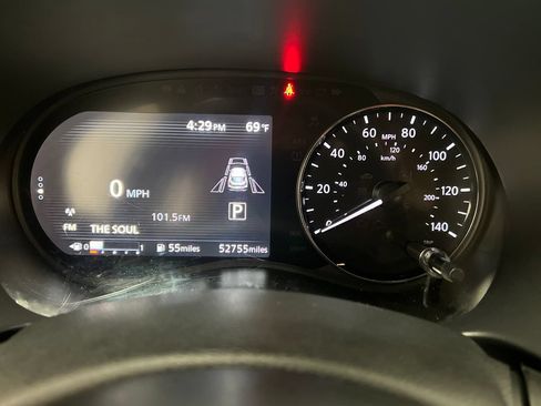 Used 2024 Nissan Kicks SV FWD image 16