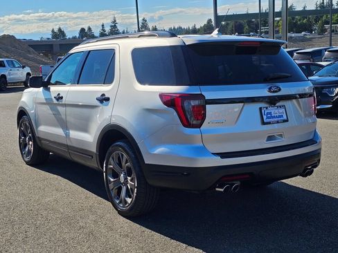 Used 2018 Ford Explorer Sport w/ Equipment Group 401A AWD/4WD image 7