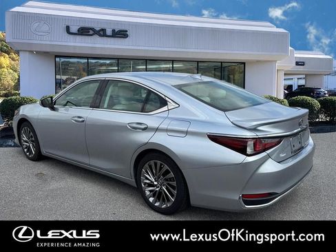 Used 2024 Lexus ES 300h Ultra Luxury w/ Accessory Package (Z1) FWD image 3