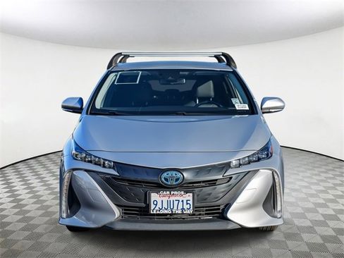 Used 2022 Toyota Prius Prime XLE image 3