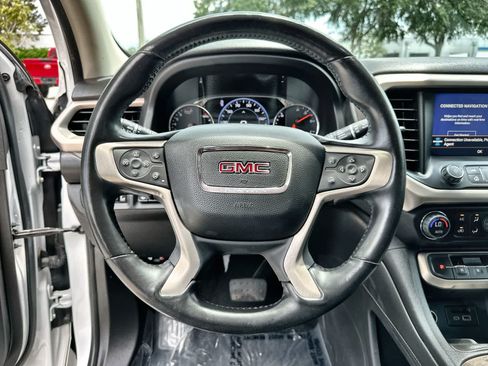 Used 2021 GMC Acadia Denali w/ Denali Technology Package FWD image 21