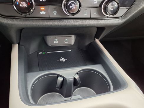 Used 2026 Honda HR-V LX image 8