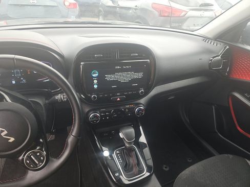Used 2025 Kia Soul GT-Line image 11