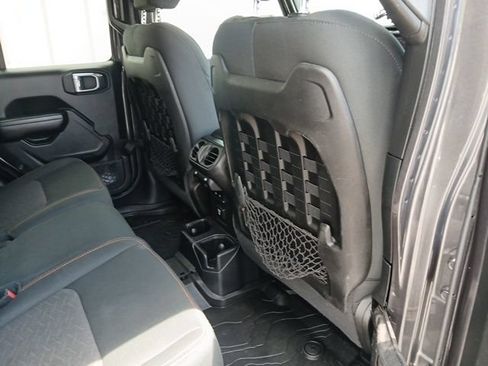 Used 2021 Jeep Gladiator Mojave AWD/4WD image 33