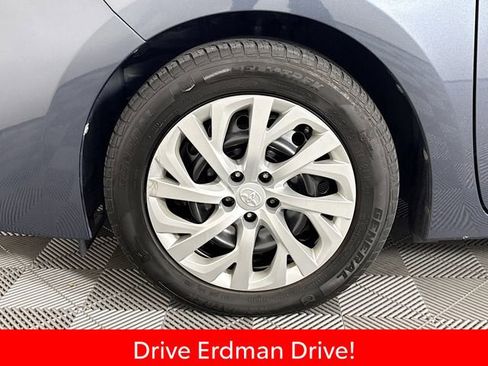 Certified 2019 Toyota Corolla LE FWD image 4