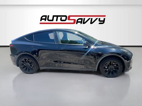 Used 2023 Tesla Model Y Long Range AWD/4WD image 8