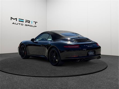 Used 2013 Porsche 911 Carrera S image 7