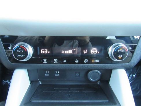 Used 2025 Mitsubishi Outlander SE image 46