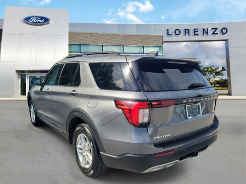 Used 2025 Ford Explorer Active w/ Active Comfort Package RWD image 7