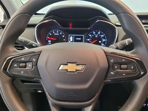 Used 2023 Chevrolet TrailBlazer LT w/ Convenience Package image 23