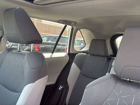 Certified 2022 Toyota RAV4 XLE w/ Convenience Package image 15