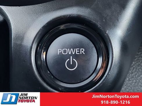 Used 2025 Toyota Sienna Limited image 22