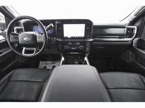 Used 2025 Ford F250 Lariat w/ Black Appearance Package image 11