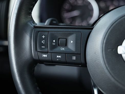 Used 2023 Nissan Pathfinder SL w/ Black Appearance Package AWD/4WD image 39