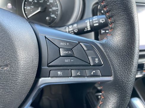 Used 2023 Nissan Kicks SR w/ SR Premium Package FWD image 17