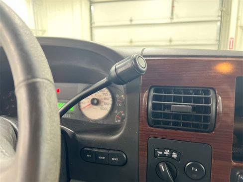 Used 2005 Ford F250 Lariat image 15