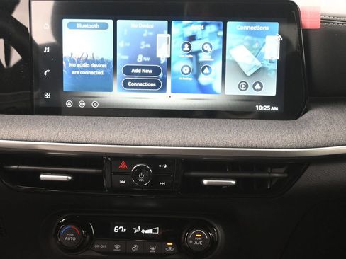 Used 2026 Nissan Kicks SV FWD image 17