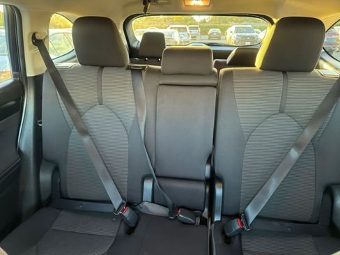 Used 2025 Toyota Highlander LE image 38