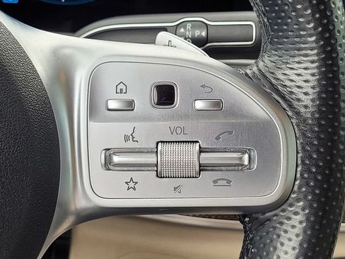 Used 2021 Mercedes-Benz GLS 580 4MATIC image 25