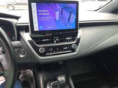 Used 2025 Toyota Corolla XSE FWD image 11