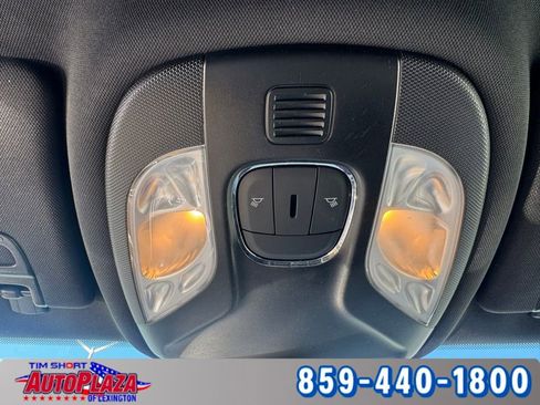 Used 2025 Jeep Compass Limited image 33