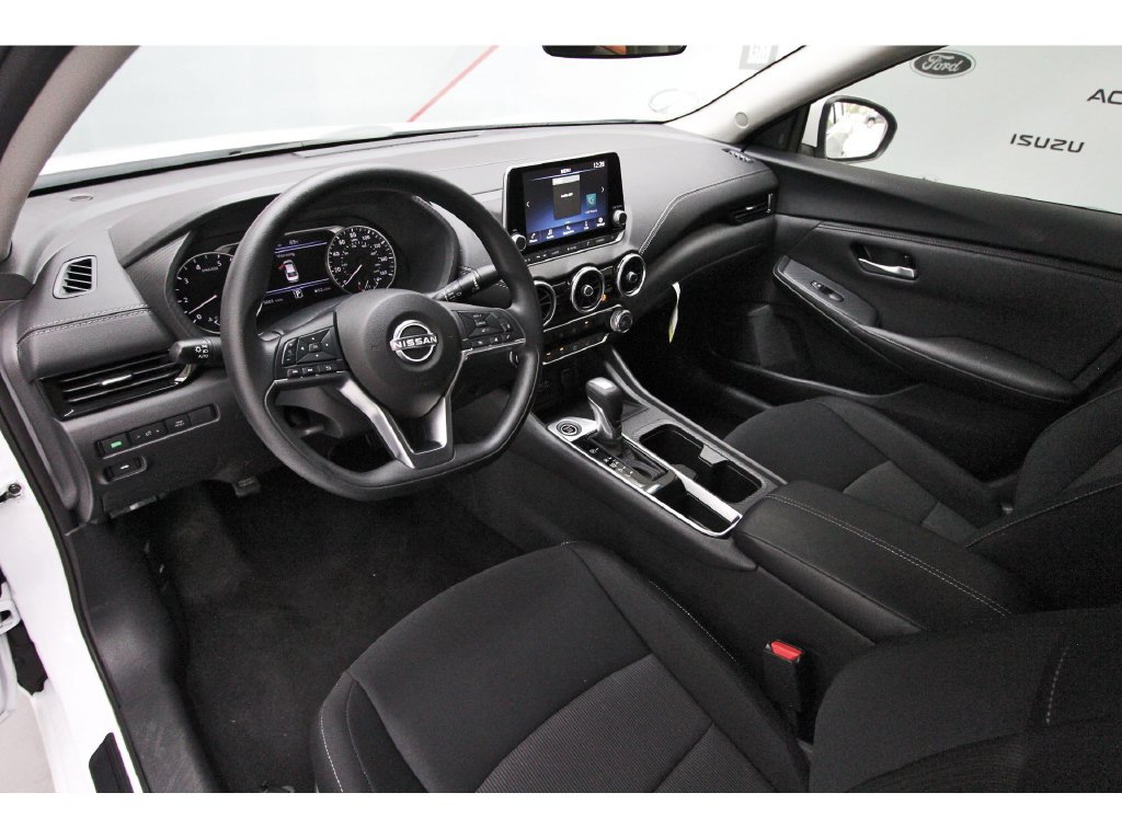 Certified 2025 Nissan Sentra SV FWD image 12
