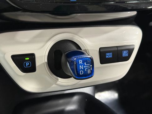 Used 2017 Toyota Prius Two image 37