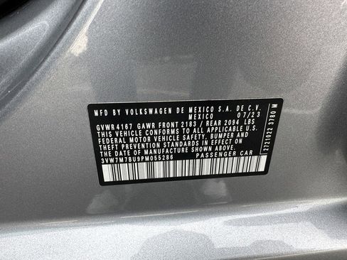 Used 2023 Volkswagen Jetta SE w/ Panoramic Sunroof Package image 22