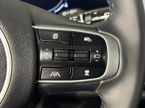 Used 2025 Kia Sportage SX FWD image 28