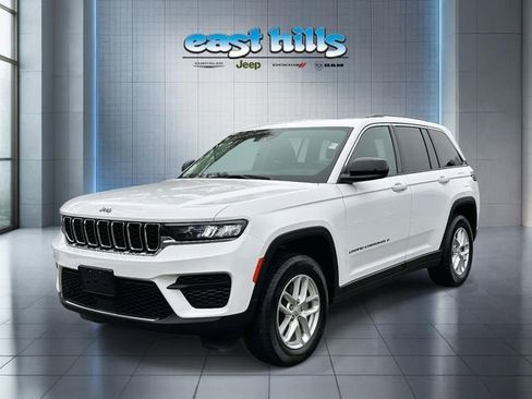 Certified 2024 Jeep Grand Cherokee Laredo X AWD/4WD image 7