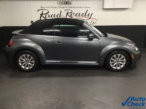 Used 2019 Volkswagen Beetle 2.0T S image 12