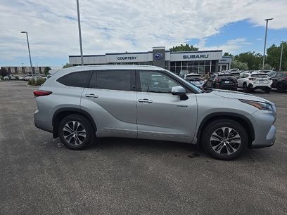 Used 2021 Toyota Highlander XLE