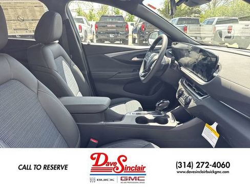 New 2026 Buick Envista Preferred w/ Advanced Safety Package FWD image 23