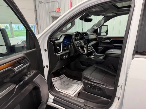 Used 2024 GMC Sierra 2500 Denali w/ Denali Reserve Package AWD/4WD image 6