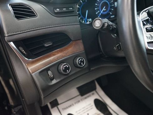 Used 2016 Cadillac Escalade Luxury AWD/4WD image 34