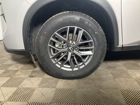 Used 2024 Nissan Rogue S image 23