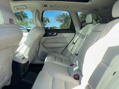 Used 2021 Volvo XC60 T8 Inscription image 13