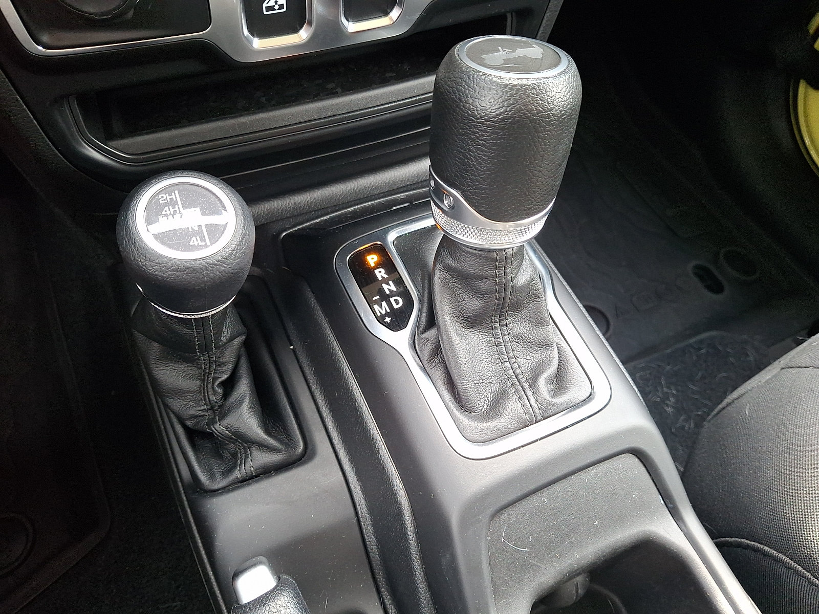 Used 2023 Jeep Wrangler Sport AWD/4WD image 14