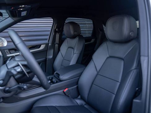 New 2026 Porsche Cayenne S AWD/4WD image 5