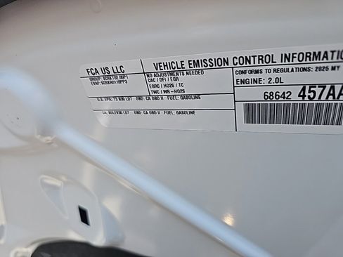 Used 2025 Jeep Compass Limited image 11