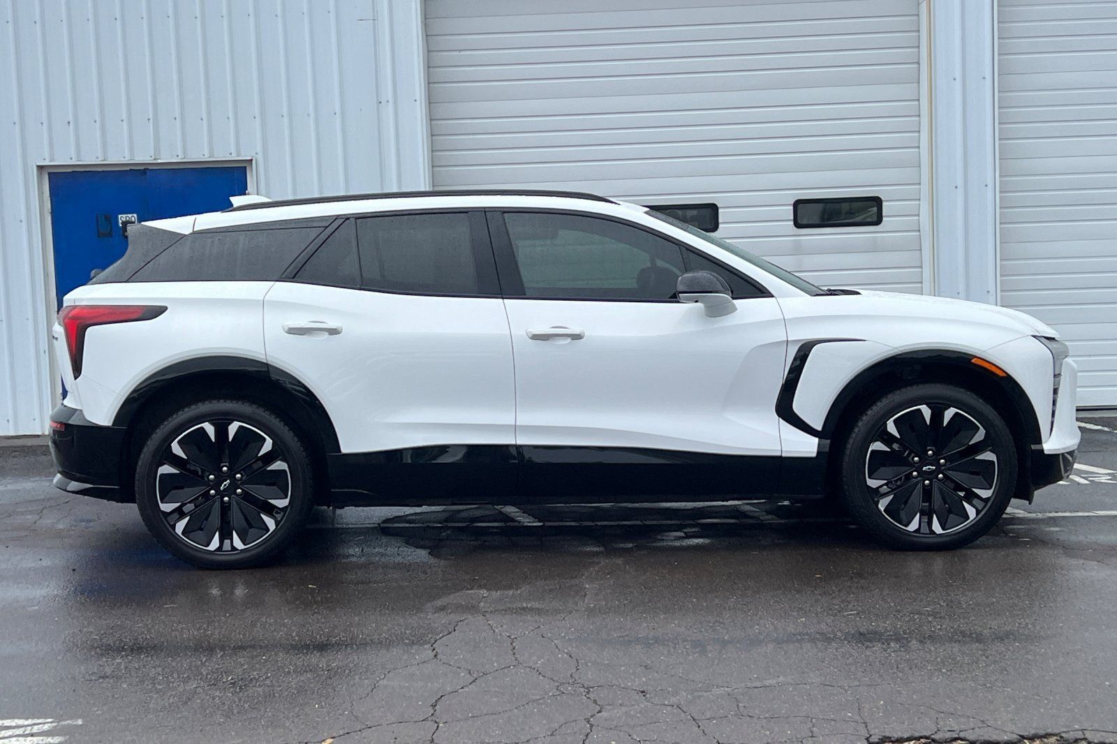 Used 2024 Chevrolet Blazer EV RS AWD/4WD image 3