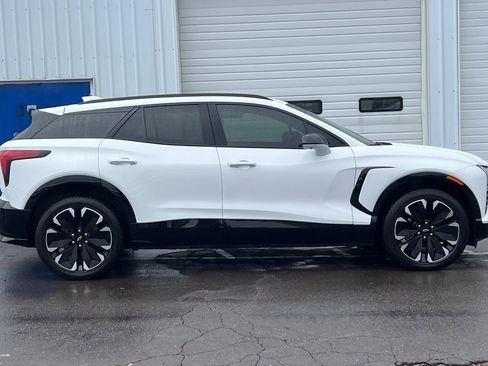 Used 2024 Chevrolet Blazer EV RS image 3