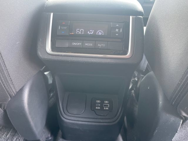 Used 2024 Subaru Ascent Premium w/ Convenience Package AWD/4WD image 13