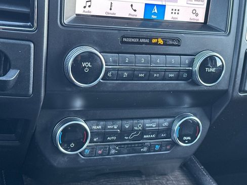 Used 2019 Ford Expedition Limited w/ Equipment Group 301A image 25