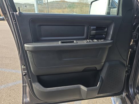 Used 2017 RAM 1500 Express image 16